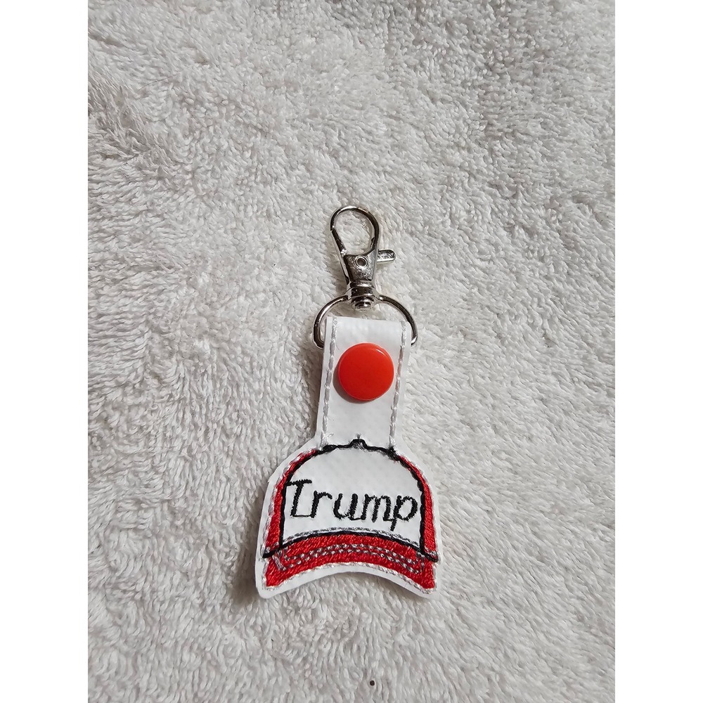 Trump Hat Keychain Embroidered Political Keyring Novelty Bag Charm‎